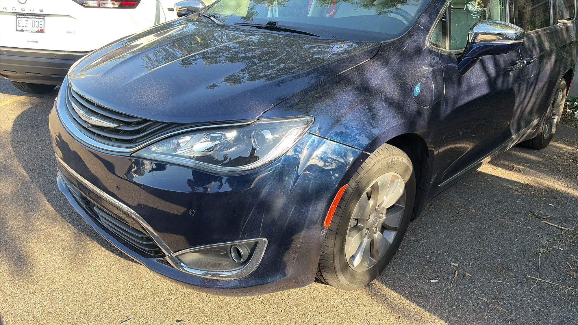 chrysler pacifica hybrid 2017 2C4RC1N78HR666132 image chrysler pacifica hybrid 2017 2C4RC1N78HR666132 image